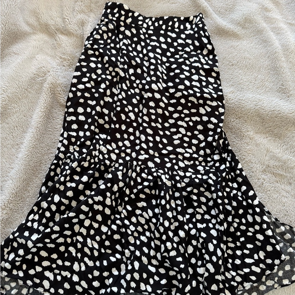 NWT Black and White Patterned Women's Skirt